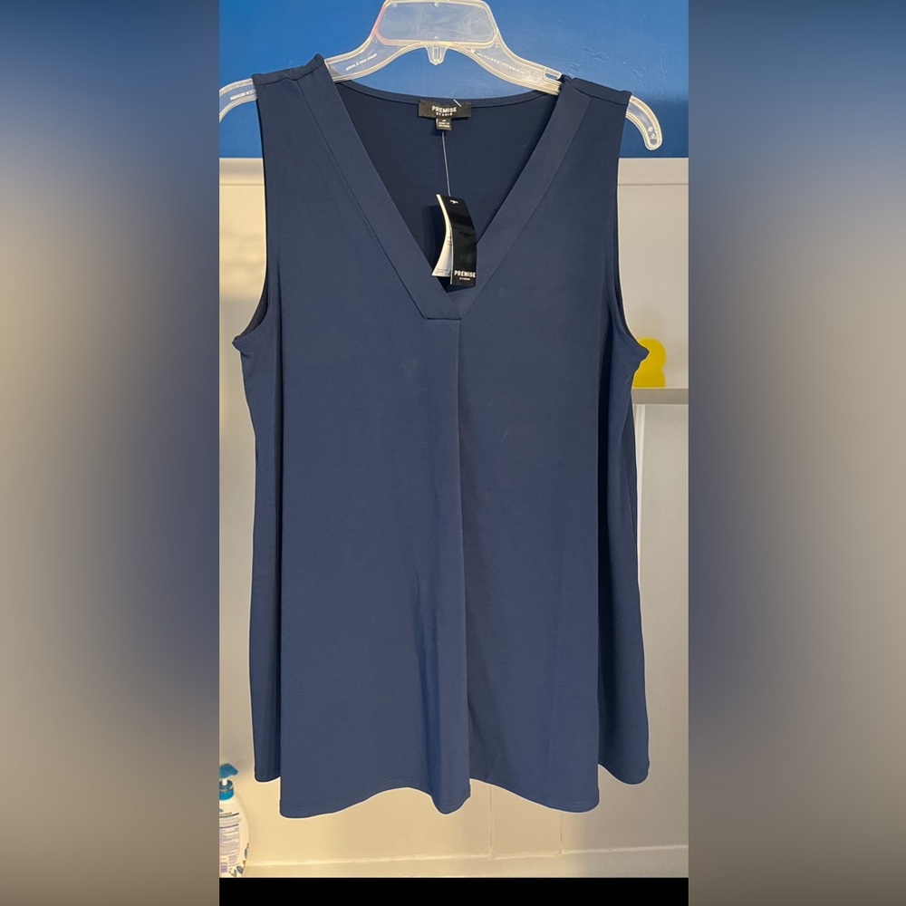 Premise studio navy blue top